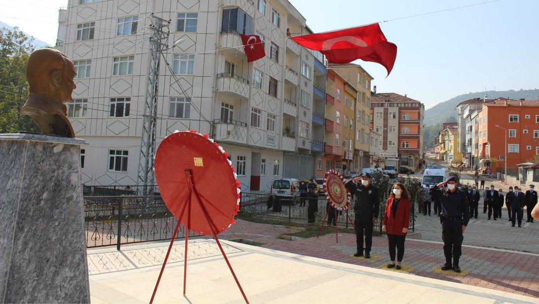 Cumhuriyet Bayramı Münasebeti ile Kutlama Töreni Gerçekleştirildi.